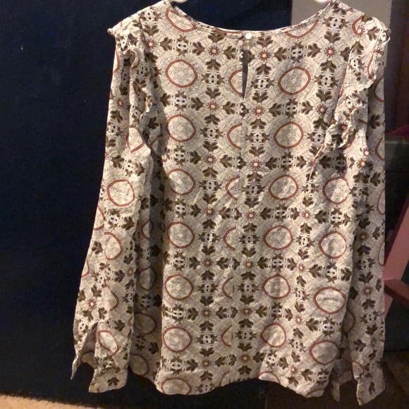 Shirt - Picture 2 of 4